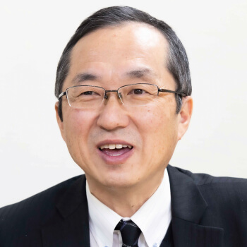 写真:足立 泰 氏